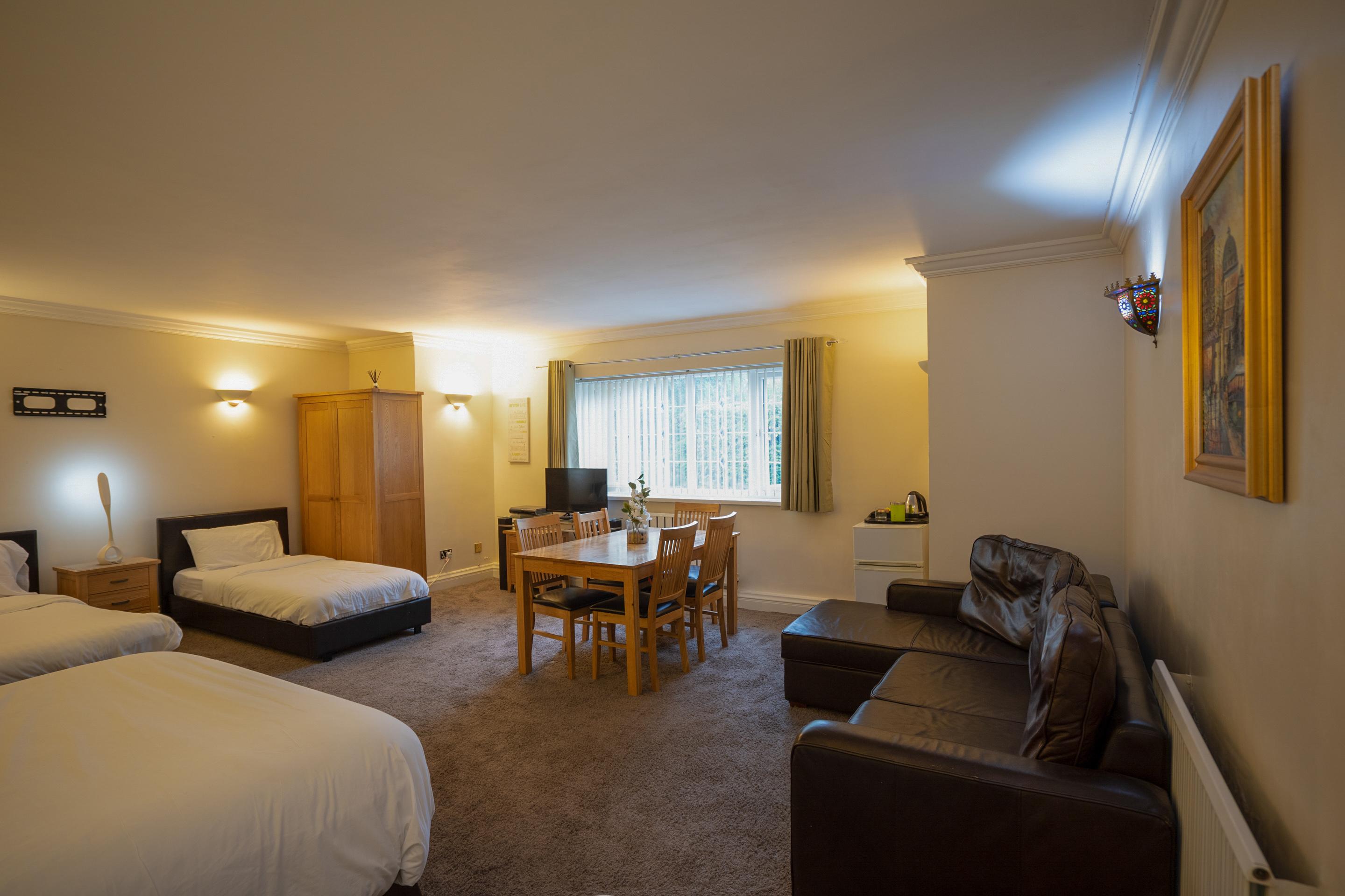 Oyo Oakcroft Guest House Manchester Airport Ringway Exteriör bild