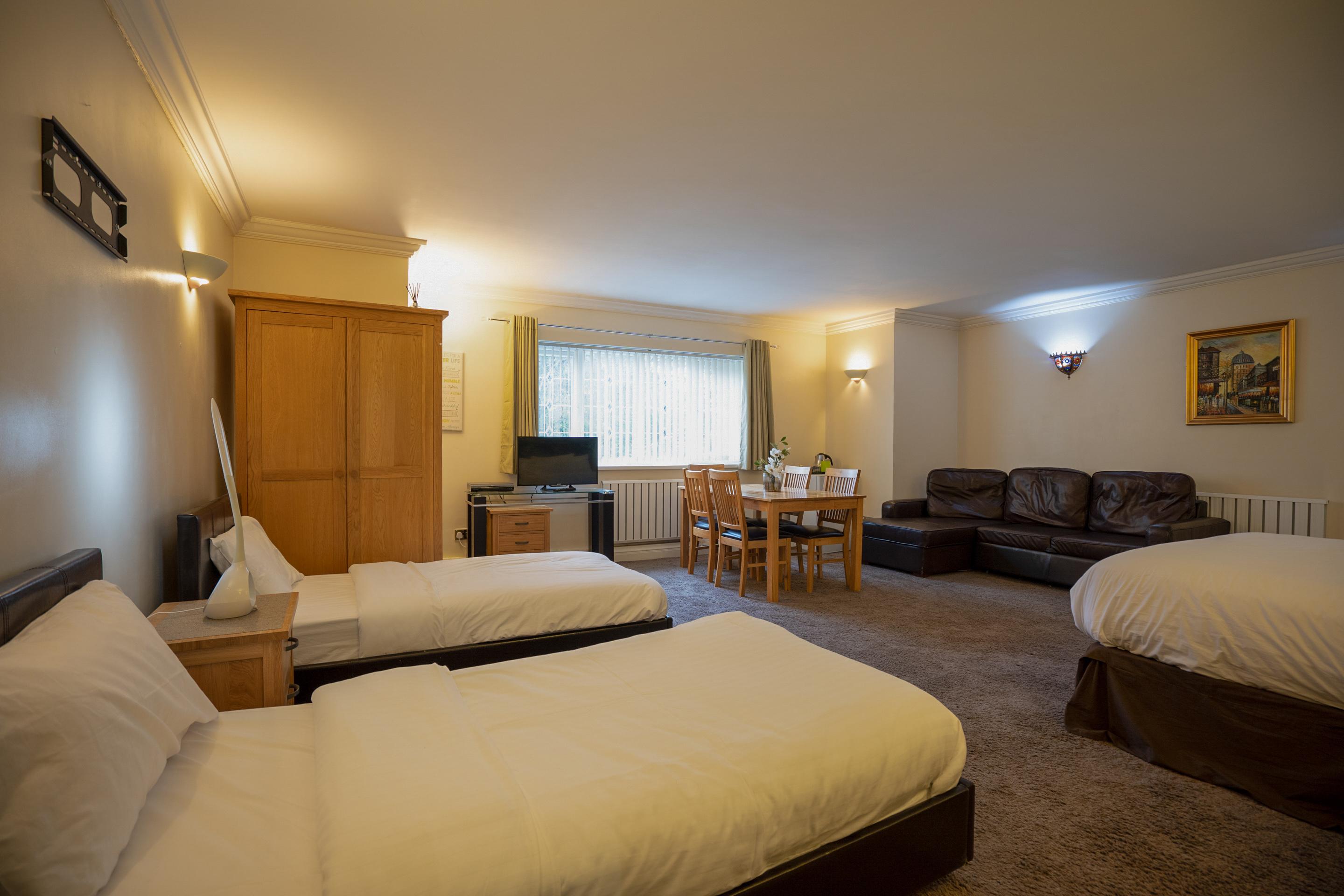 Oyo Oakcroft Guest House Manchester Airport Ringway Exteriör bild
