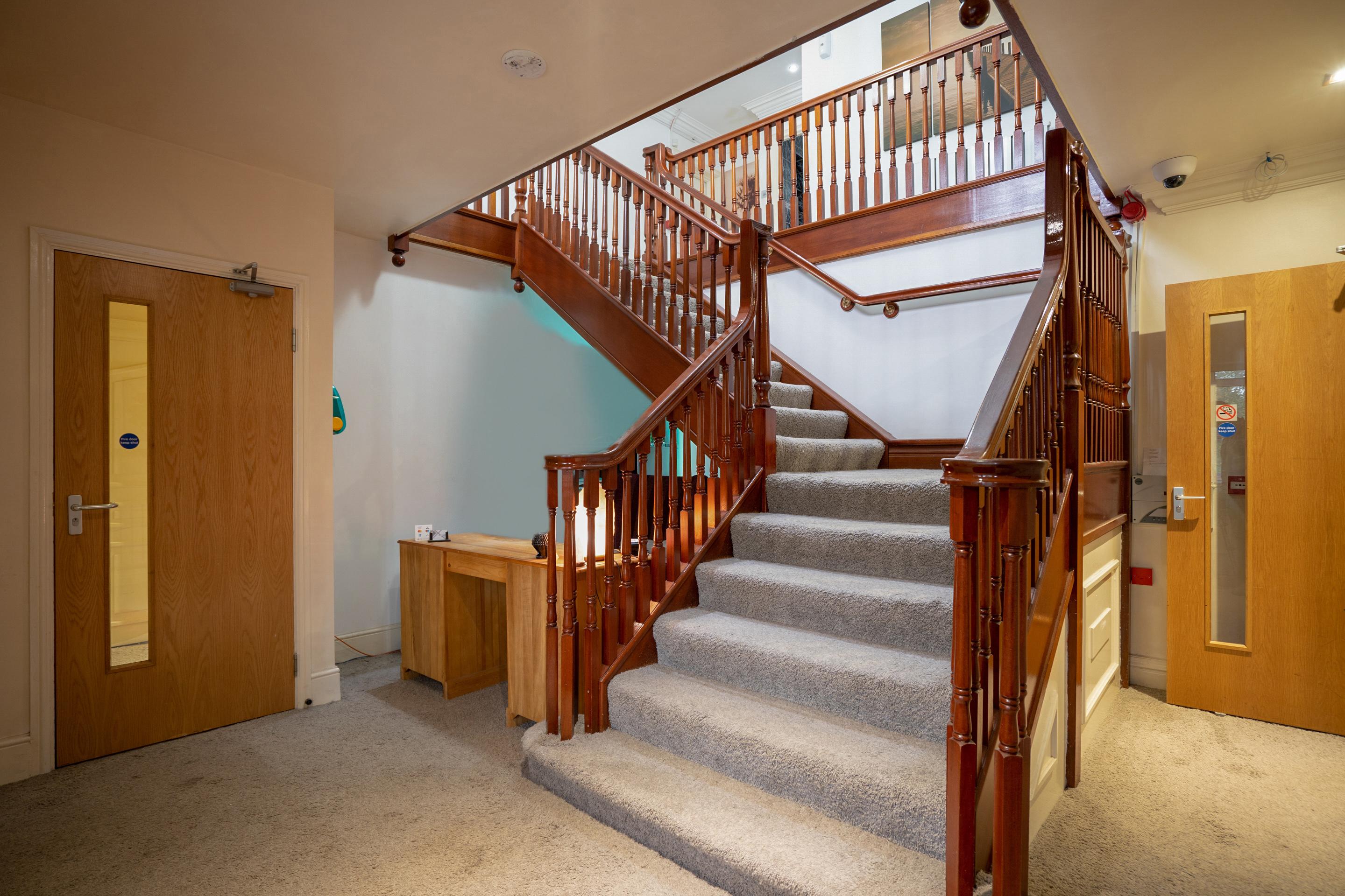 Oyo Oakcroft Guest House Manchester Airport Ringway Exteriör bild