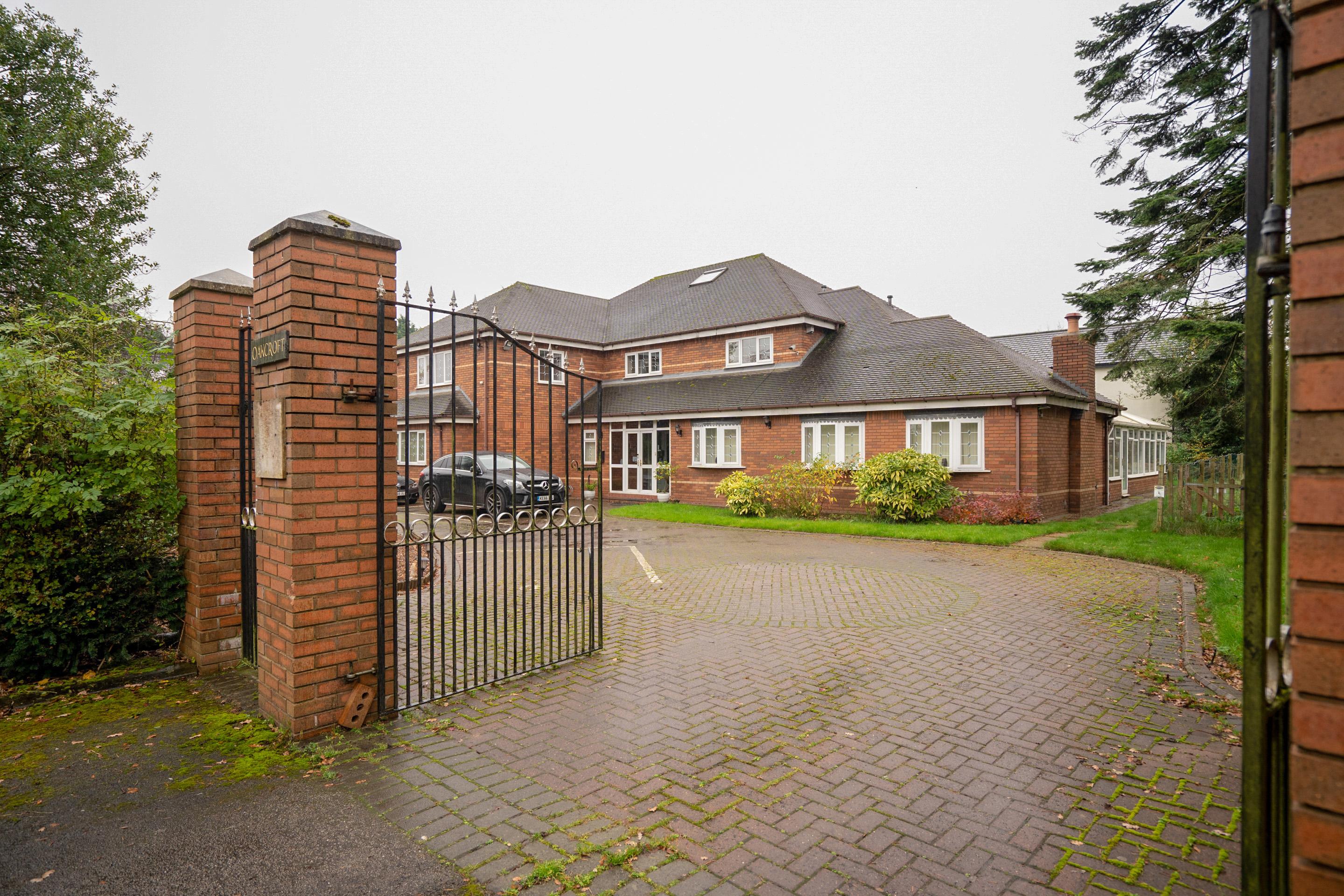 Oyo Oakcroft Guest House Manchester Airport Ringway Exteriör bild
