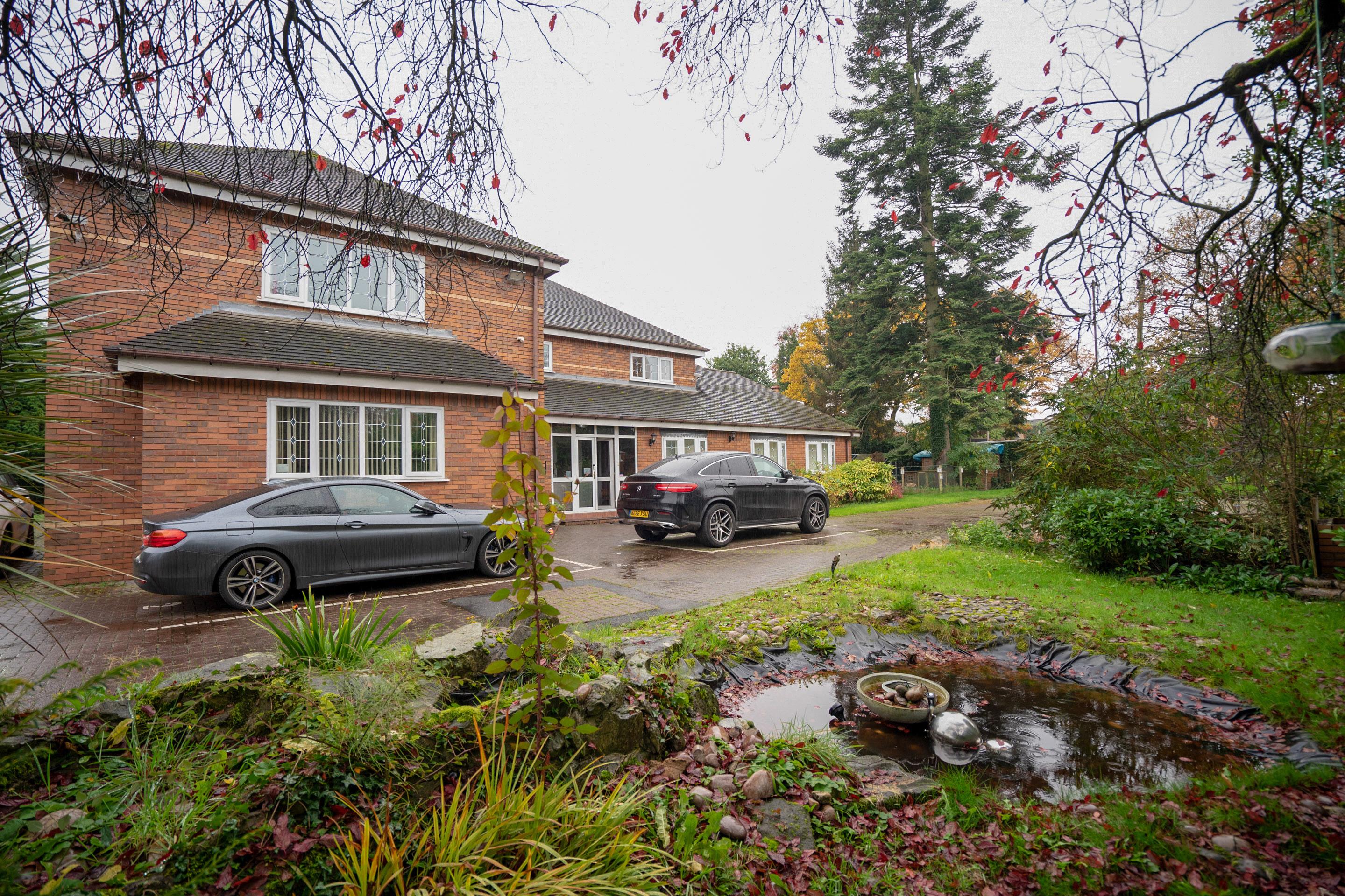 Oyo Oakcroft Guest House Manchester Airport Ringway Exteriör bild