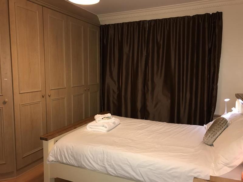 Oyo Oakcroft Guest House Manchester Airport Ringway Exteriör bild